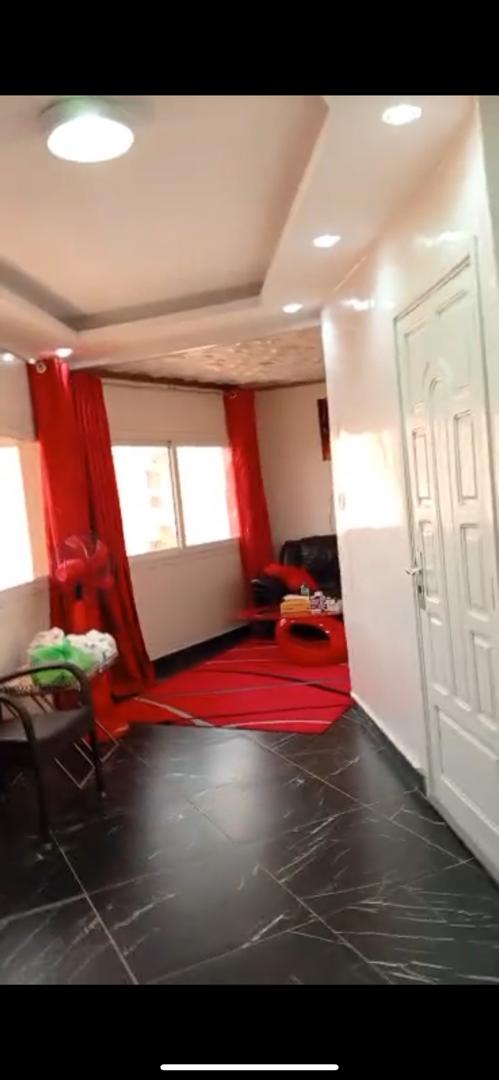 À LOUER – Bel Studio Vide